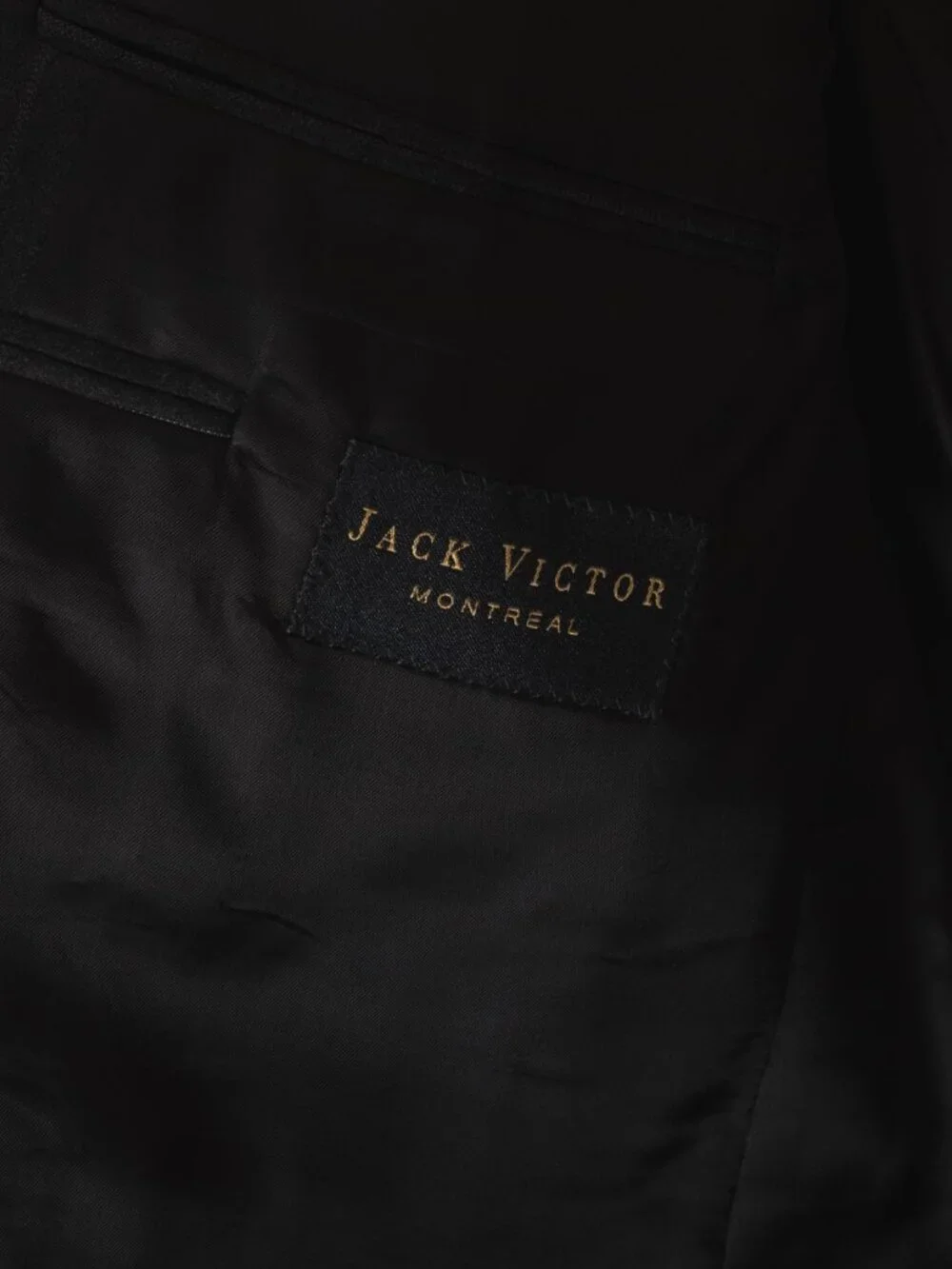 NWT Jack Victor Mens Suit 44R 38W Loro Piana Zelander Wool Charcoal Pinstripe